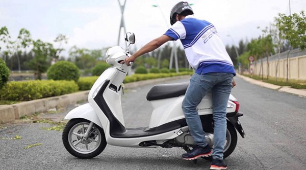 Xe hết Ắc quy